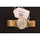 A gentleman's 18ct gold slim Universal Golden Shadow automatic wristwatch, the brushed champagne
