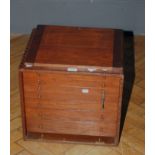 An Edwardian mahogany specimen chest, of seven drawers, each with knop handles and lined with