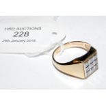 A gent's 9ct gold signet ring