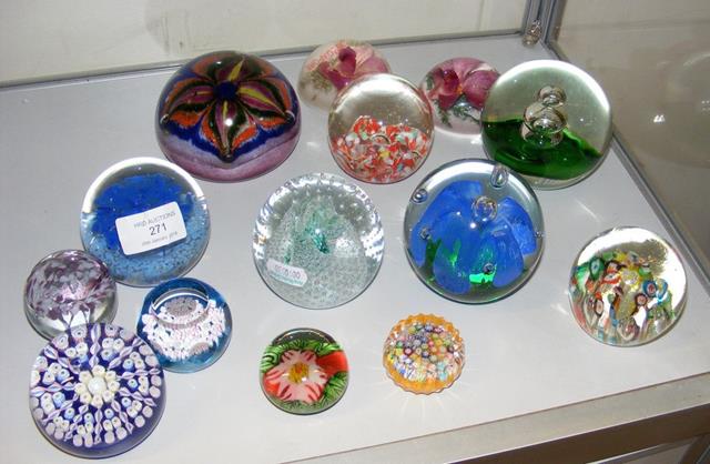 Various collectable paperweights - Scottish and ot