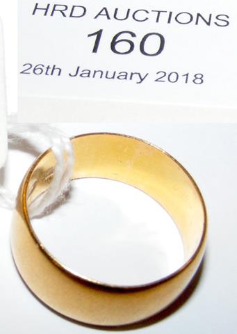 A 22ct gold wedding band