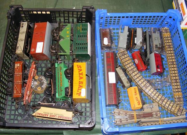 A collection of 00 gauge and 0 gauge goods wagons