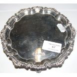A 17cm diameter silver salver - Sheffield 1977 - b