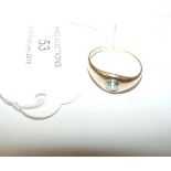 A gent's 18ct gold ring with large centre diamond