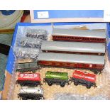 Selection of Hornby 00 wagons and carriages