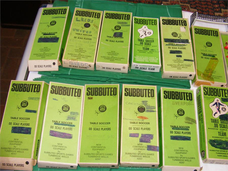 Various boxed Subbuteo players and accessories - Image 5 of 12