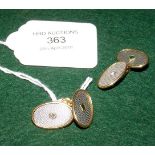 A pair of gent's 18ct gold vintage cuff links with