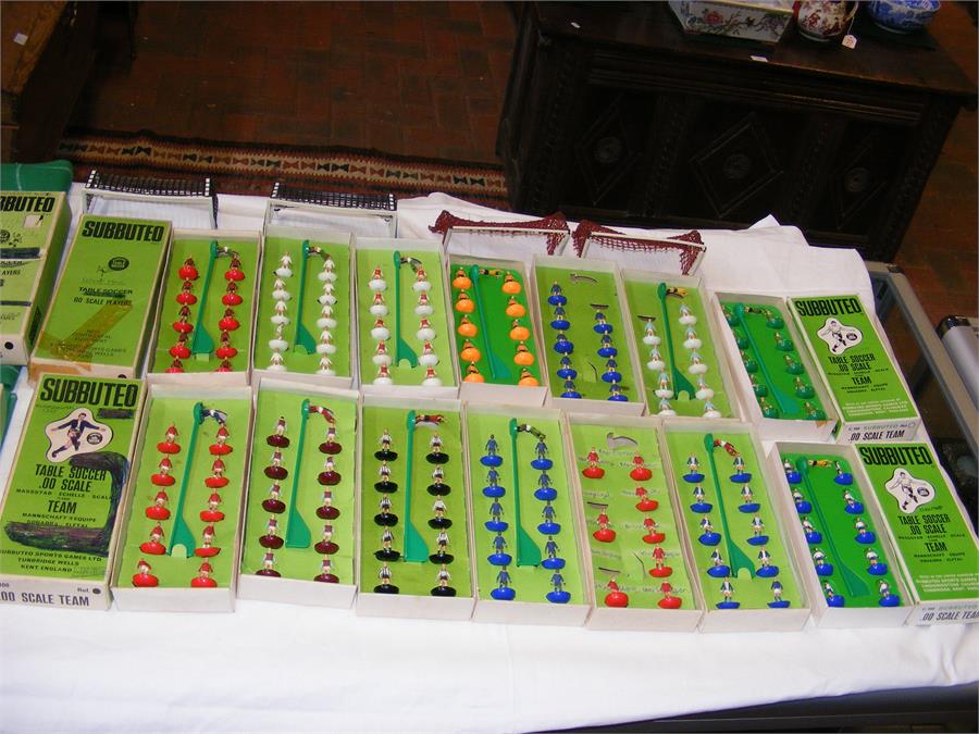 Various boxed Subbuteo players and accessories - Image 4 of 12