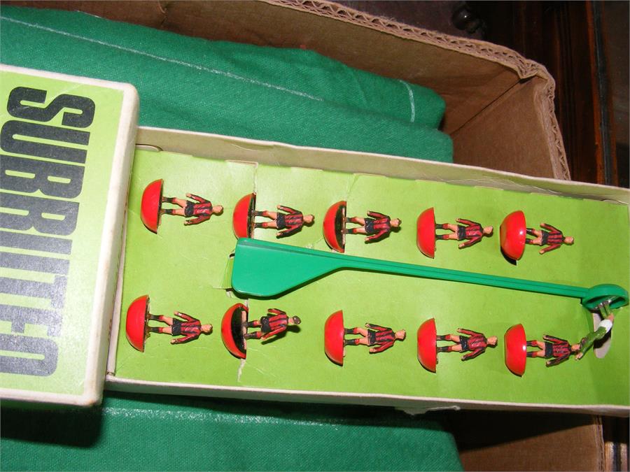 Various boxed Subbuteo players and accessories - Image 8 of 12