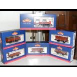 Six boxed Bachmann Wagons, including Pipe Wagon 38