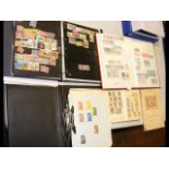 Selection of albums of collectable stamps - mint a