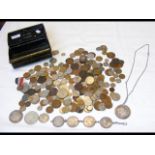 Various collectable coinage - crowns and other