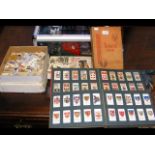 Various collectable cigarette cards - loose and in