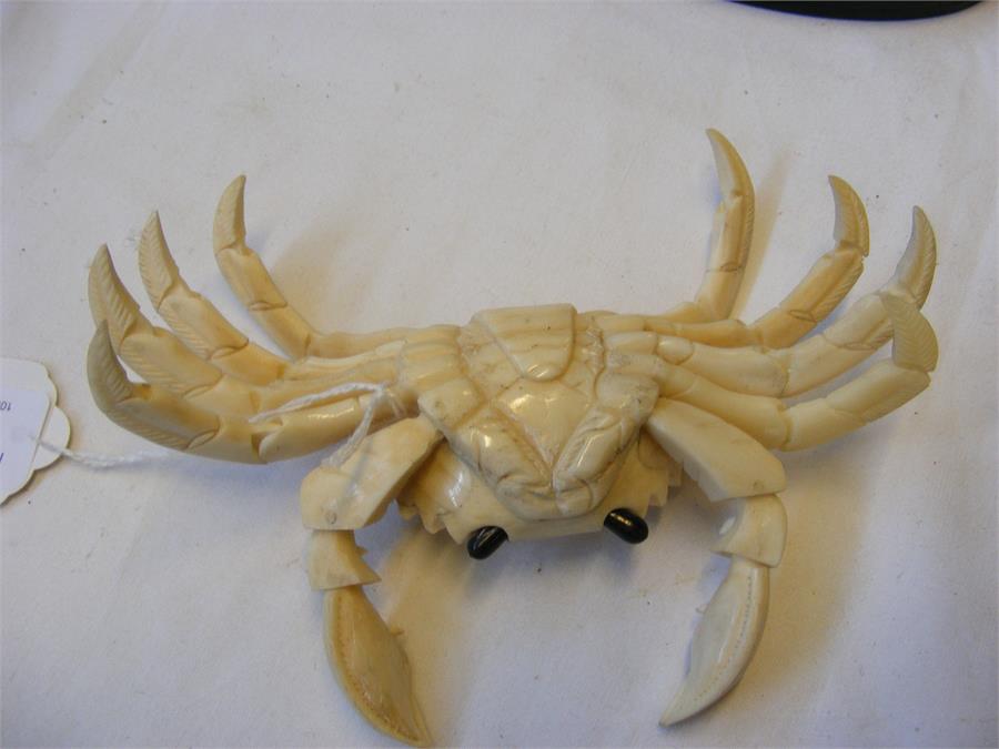 A carved oriental ivory articulated crab on wooden - Image 4 of 8