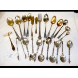 Large quantity of silver teaspoons, etc.