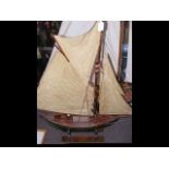 Wooden model pond yacht, the hull 60cm, on wooden