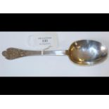 A Chard Laceback Trefid silver spoon - 1699 - by R