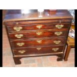 Mid 18th century mahogany bachelor's chest with fo