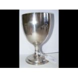 A large George III silver goblet - 17cm high - 9oz