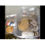 Medallions, plated sovereign/half sovereign case,