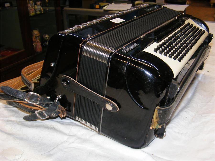 A Baile Superchampion piano accordion in carrying - Image 5 of 8