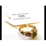 Decorative seed pearl and emerald ring in gold set