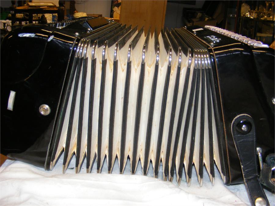 A Baile Superchampion piano accordion in carrying - Image 6 of 8