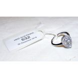 A teardrop shape diamond ring in 18ct white gold s