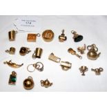 Selection of gold charms - 30g