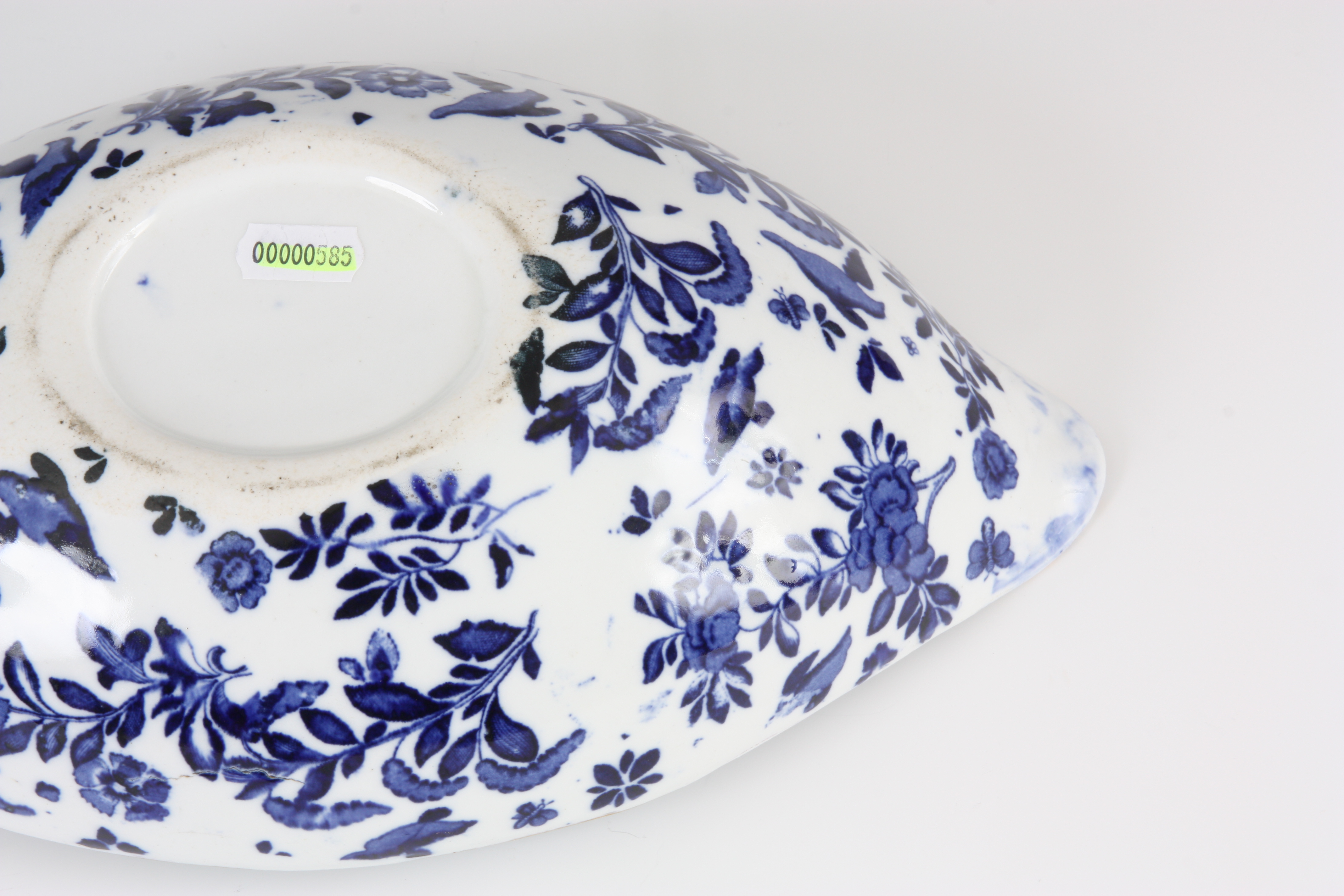 A 19TH CENTURY BLUE AND WHITE SPODE TYPE OVAL BOWL 33cm wide 18.5cm deep 8.5cm high. - Image 5 of 6
