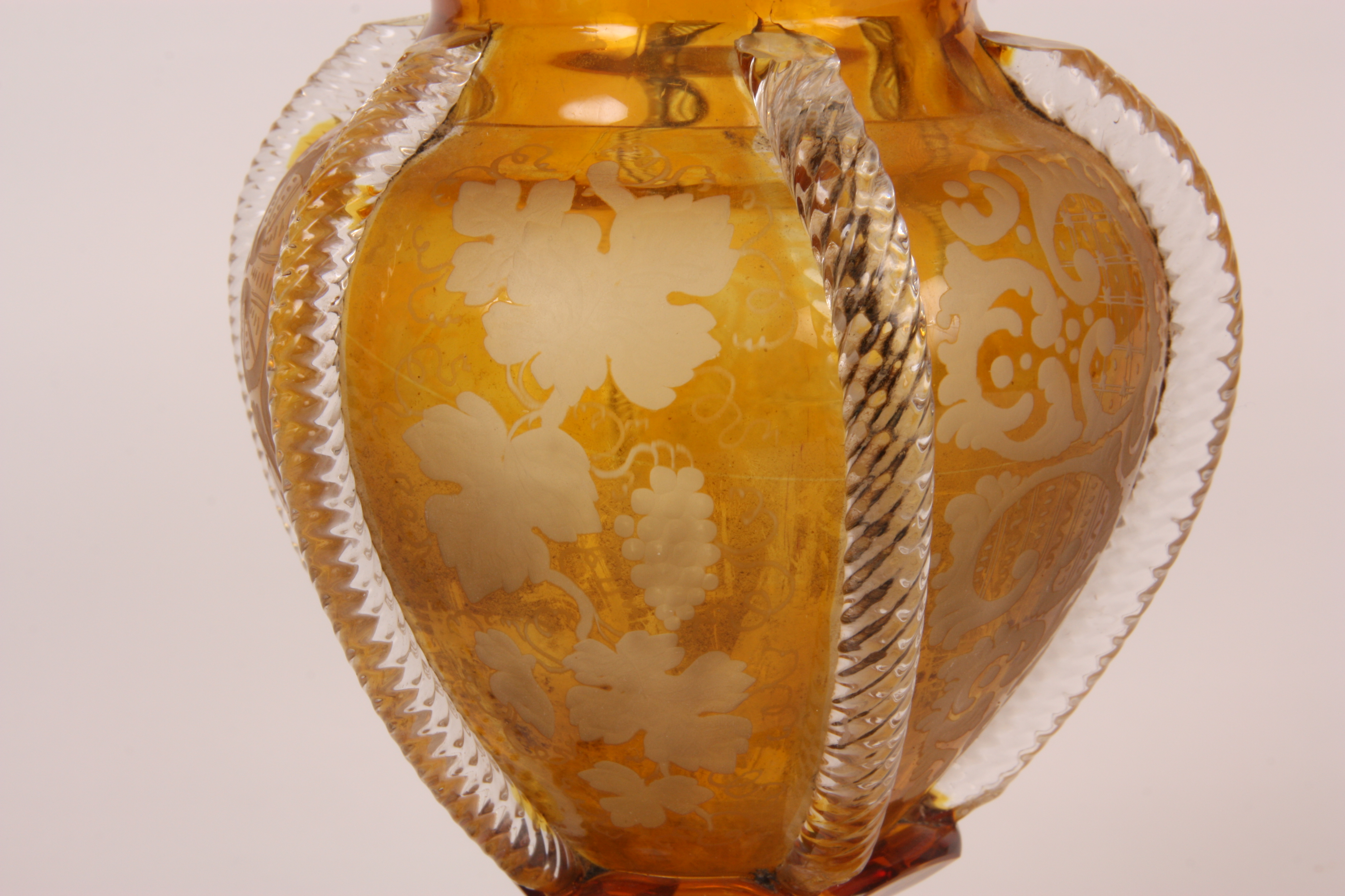 AN EARLY 20TH CENTURY AMBER COLOURED SLENDER SHAPED BOHEMIAN GLASS VASE with finely engraved - Image 4 of 6