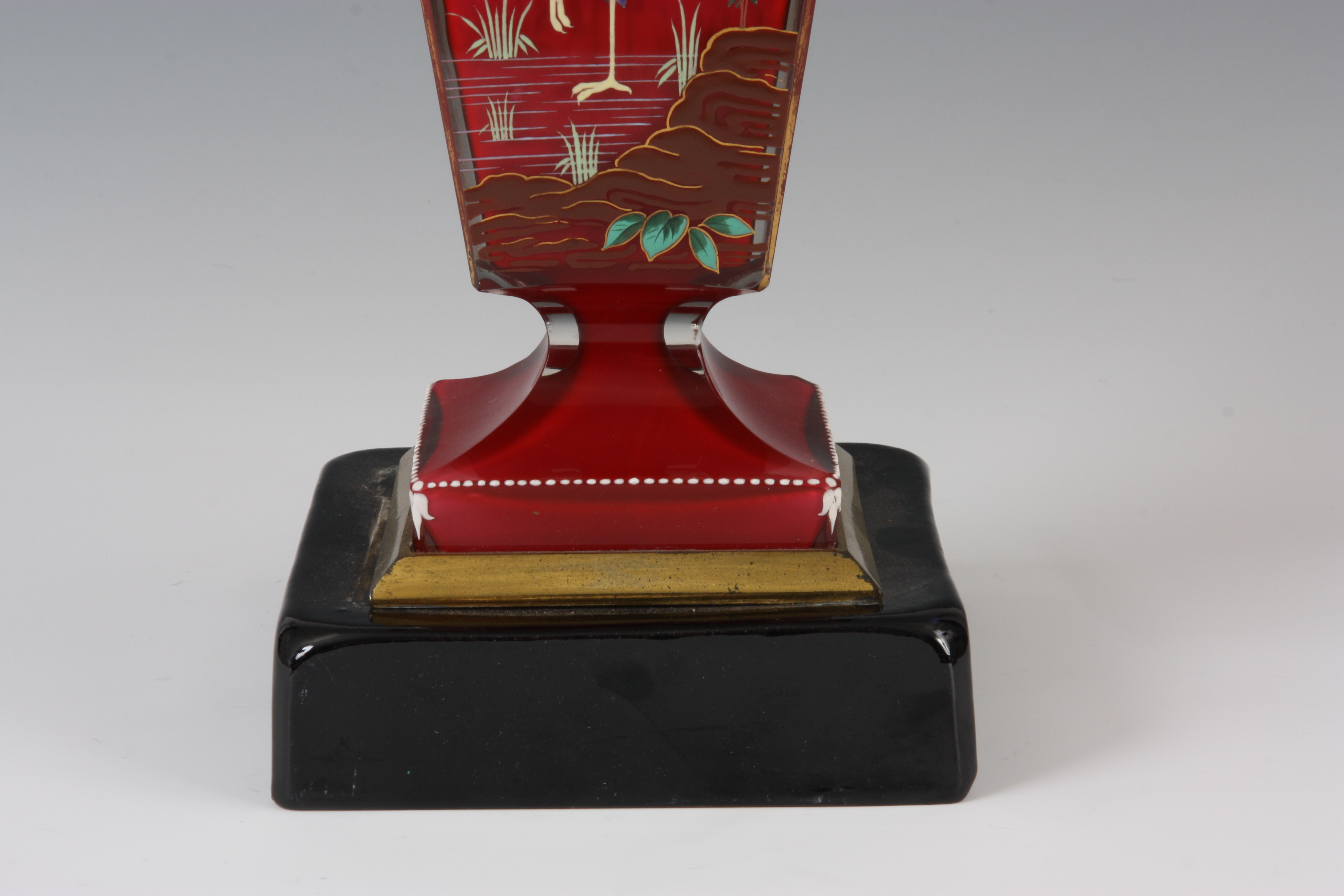 A LATE 19TH/ EARLY 20TH CENTURY PINK GLASS SQUARE TAPERING JARDINIERE over painted with floral - Image 4 of 8