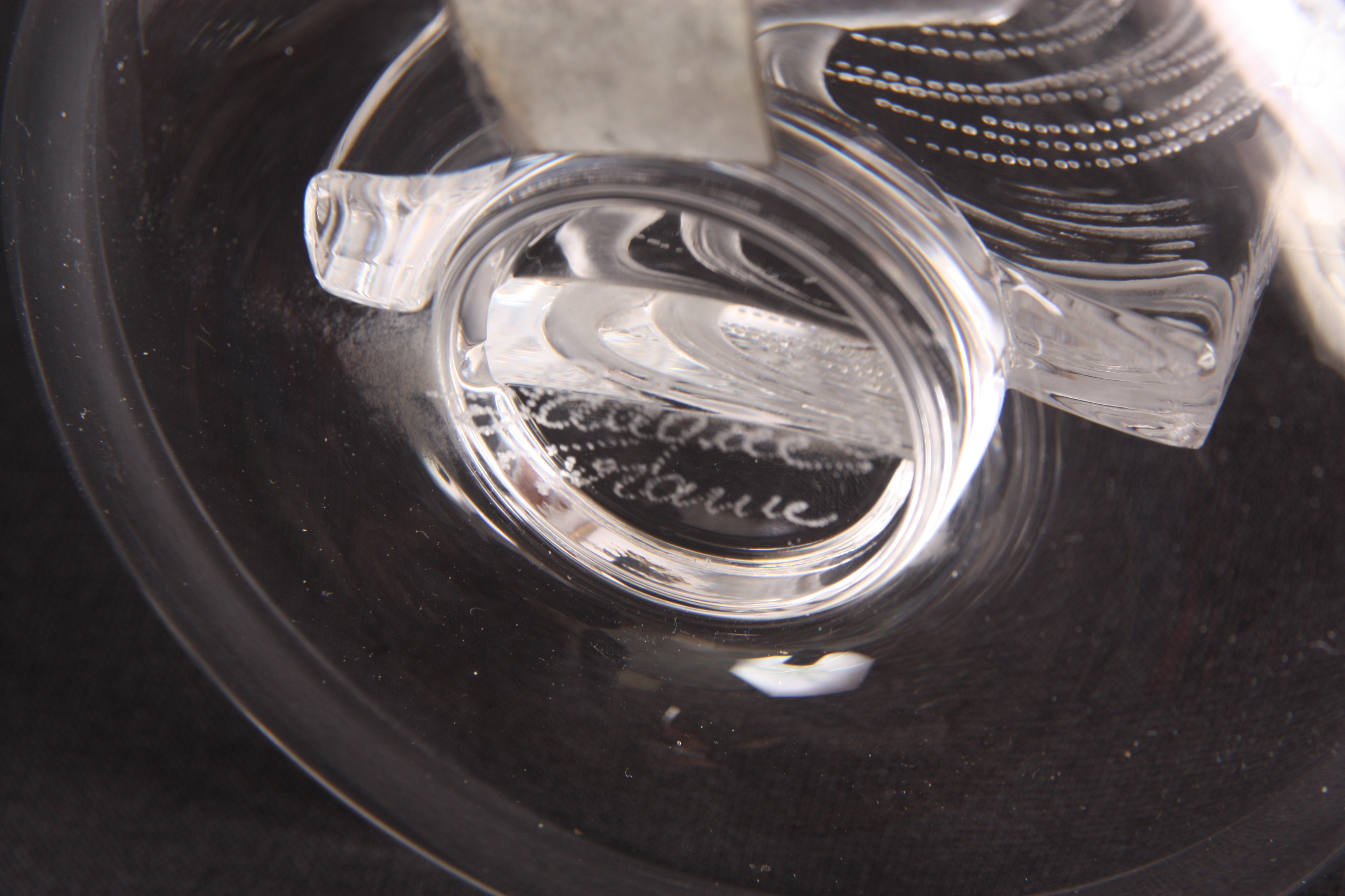 A LALIQUE GLASS NAIADES PIN TRAY signed to the base Lalique France. - Image 3 of 3