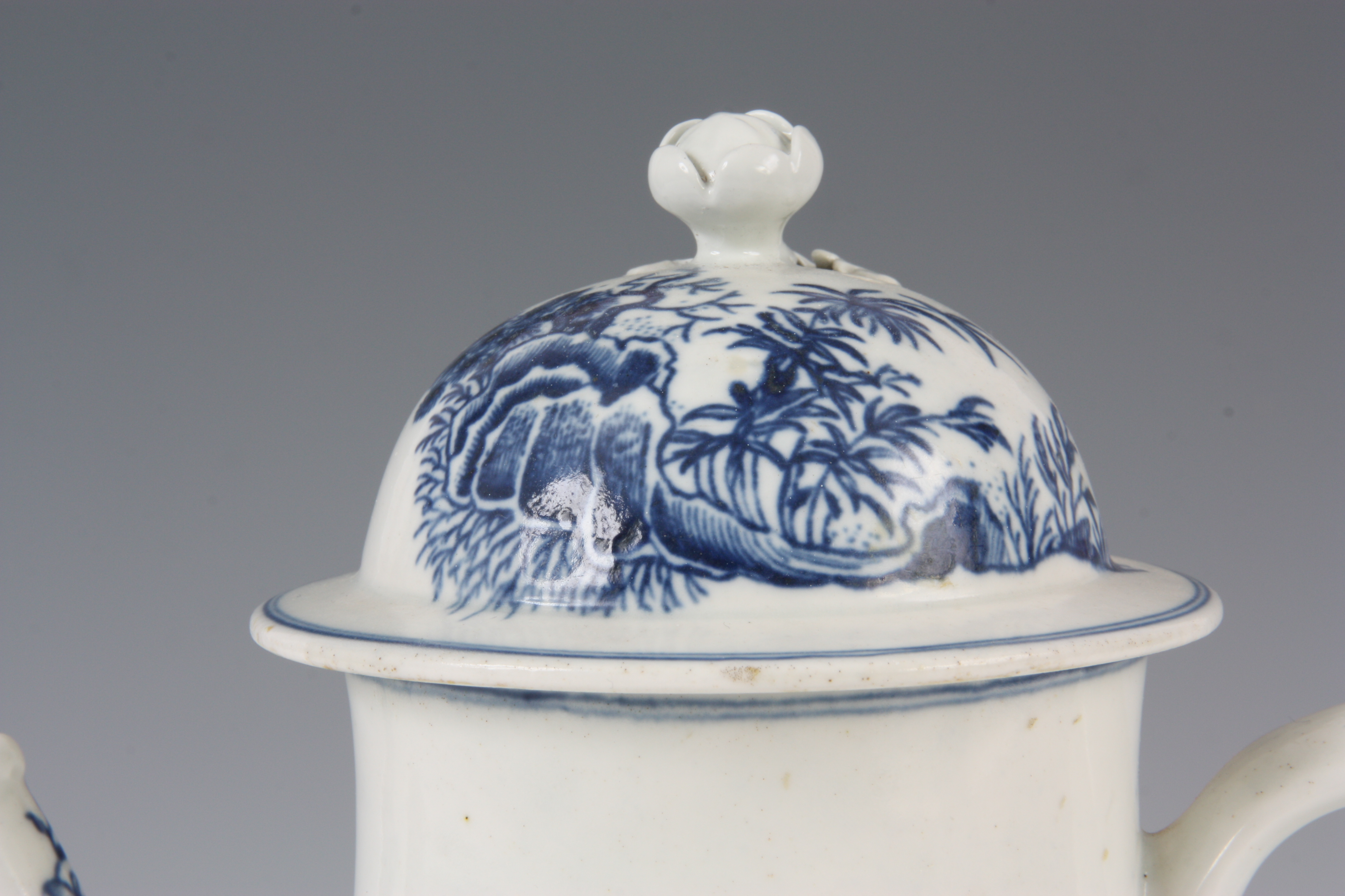 AN 18TH CENTURY FIRST PERIOD WORCESTER COFFEE POT AND COVER decorated with landscape scenes signed - Image 2 of 9