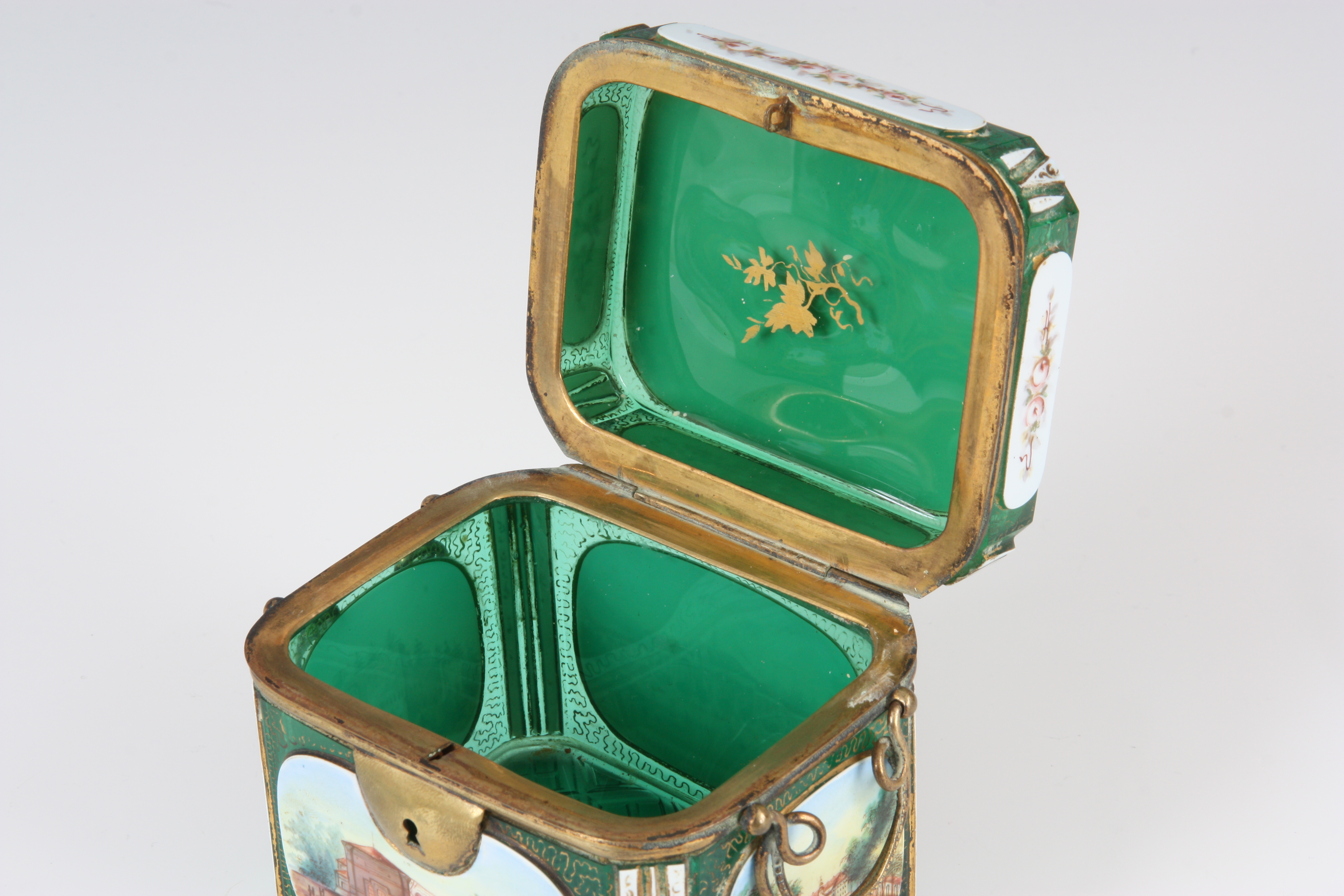 A 19TH CENTURY BOHEMIAN GREEN GLASS RECTANGULAR CASKET decorated with hand-painted scenes of country - Image 5 of 7