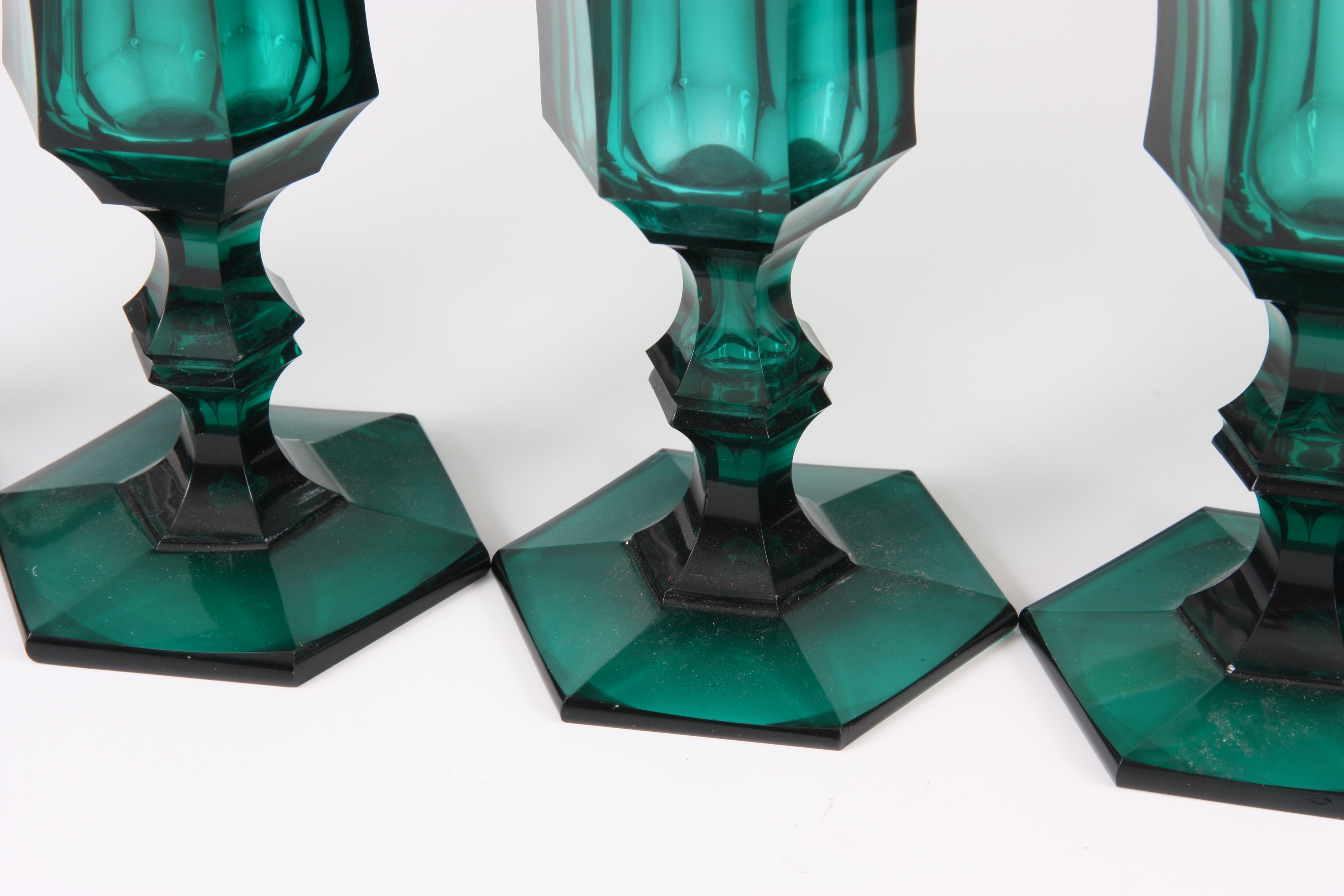 A SET OF SIX LATE 19TH CENTURY GREEN STAINED WINE GLASSES of chamfered hexagonal form 13cm high. - Image 3 of 5