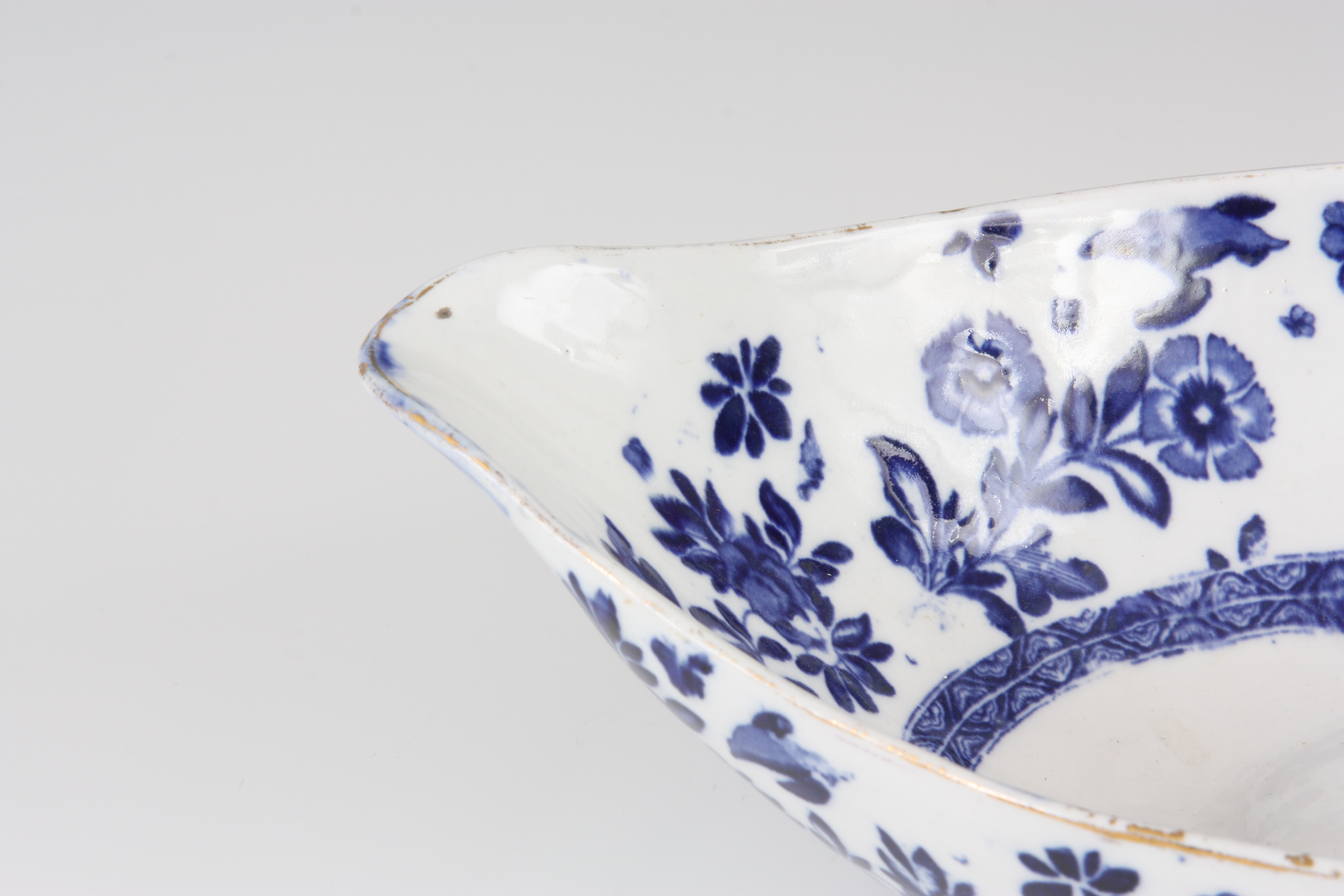 A 19TH CENTURY BLUE AND WHITE SPODE TYPE OVAL BOWL 33cm wide 18.5cm deep 8.5cm high. - Image 2 of 6