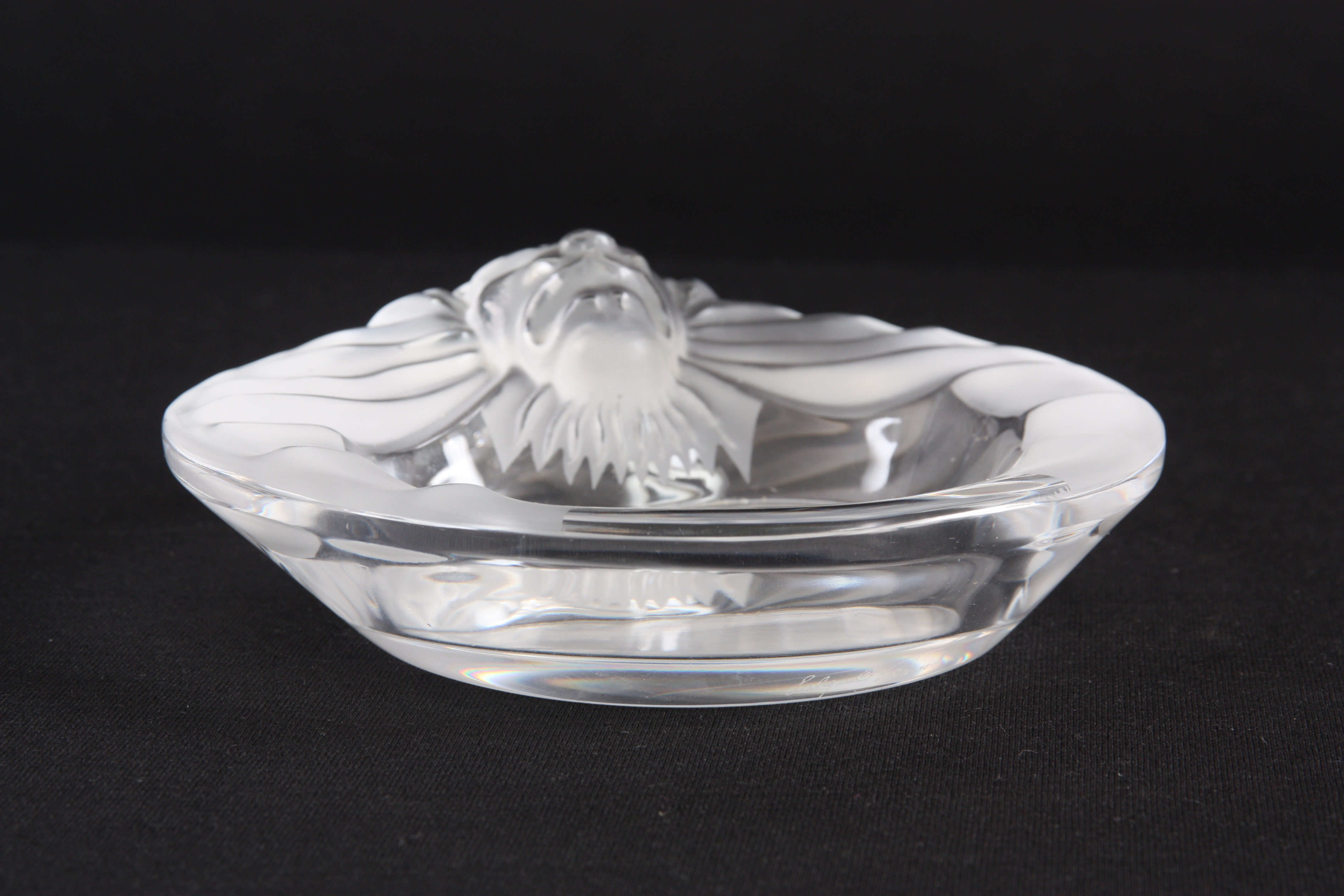 A LALIQUE LIONS HEAD GLASS CIRCULAR PIN TRAY signed Lalique France 14.5cm diameter. - Image 3 of 6