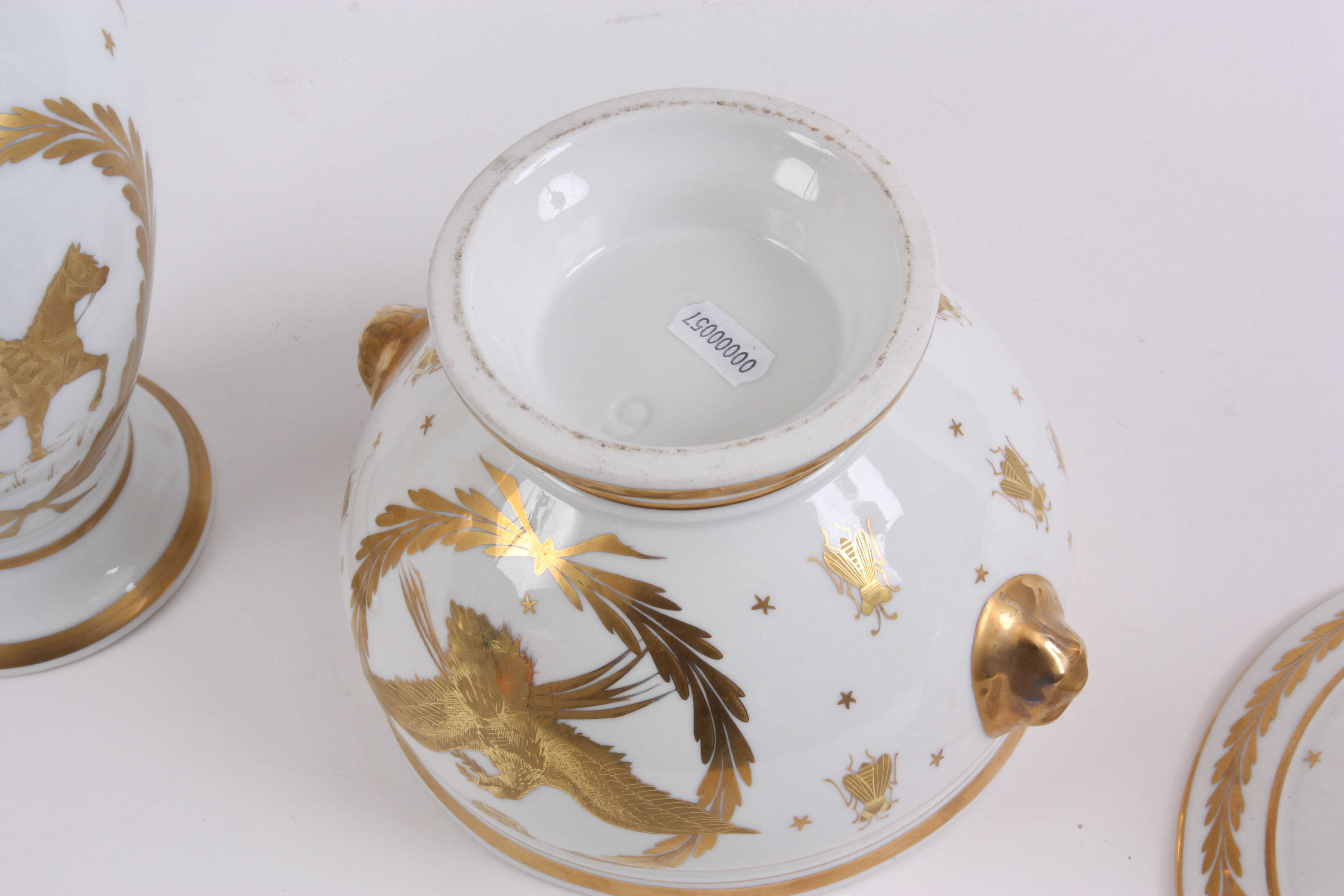 AN EARLY 20TH CENTURY WHITE PORCELAIN AND GILT LIMOGES JUG of baluster form decorated with - Image 7 of 7