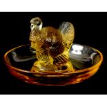 R. LALIQUE, AMBER COLOURED 'DINDON' CENDRIER modelled as a Turkey etched signature R. Lalique France