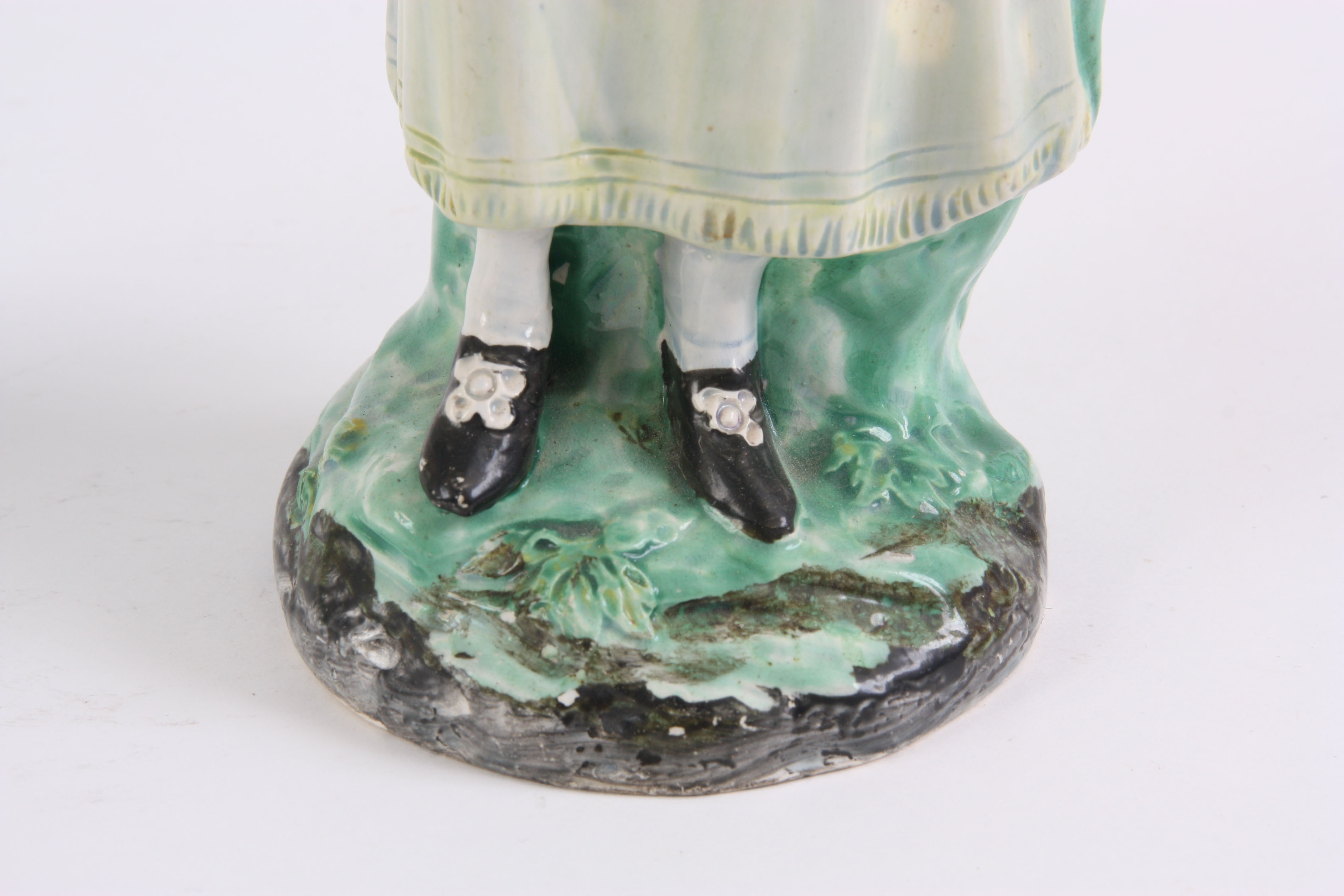 AN 18TH/EARLY 19TH CENTURY PRATT TYPE HOLLOW BASE POLYCHROME SHEPHERDESS FIGURE 26cm high and a - Image 4 of 13