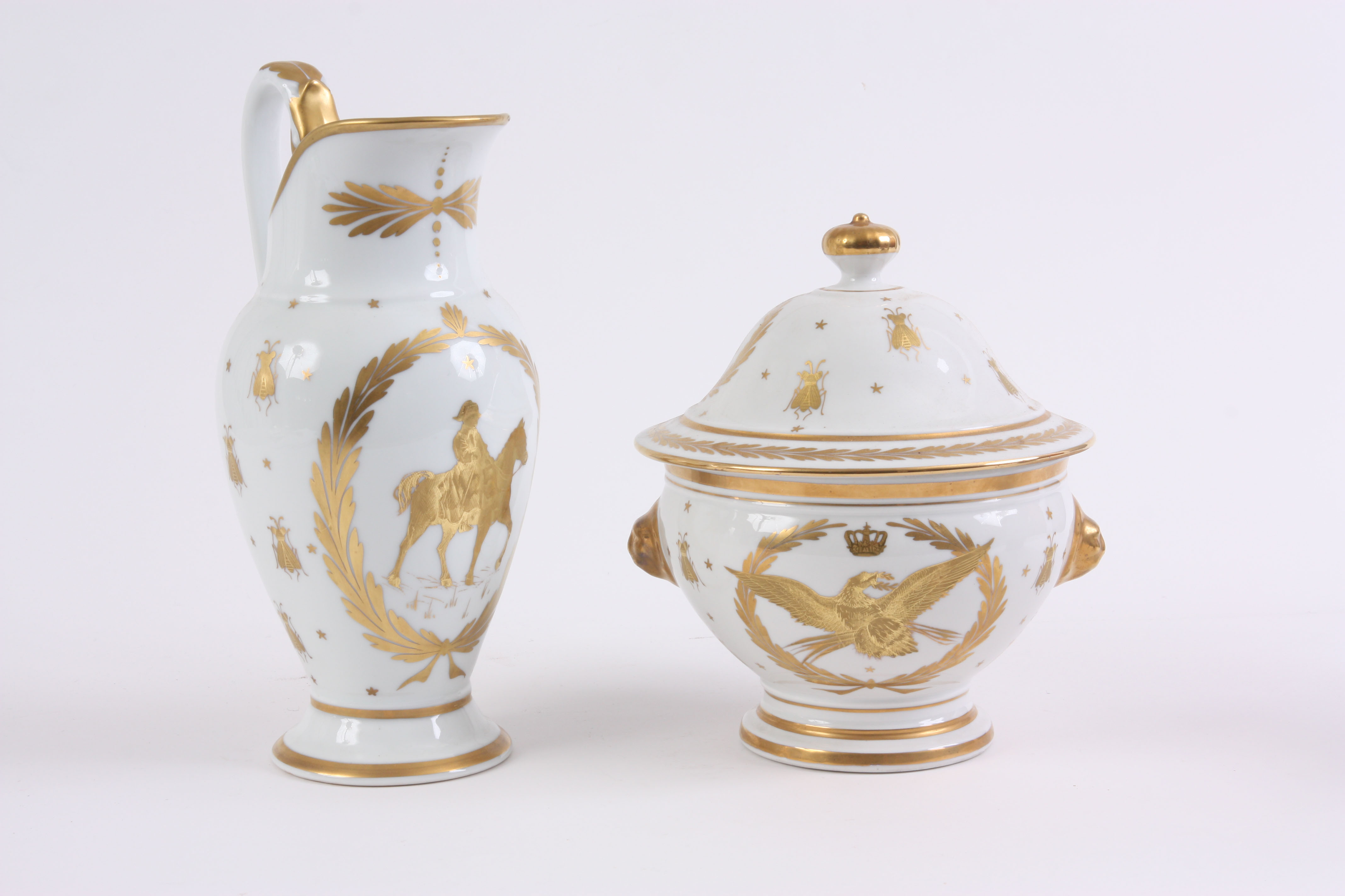 AN EARLY 20TH CENTURY WHITE PORCELAIN AND GILT LIMOGES JUG of baluster form decorated with - Image 2 of 7