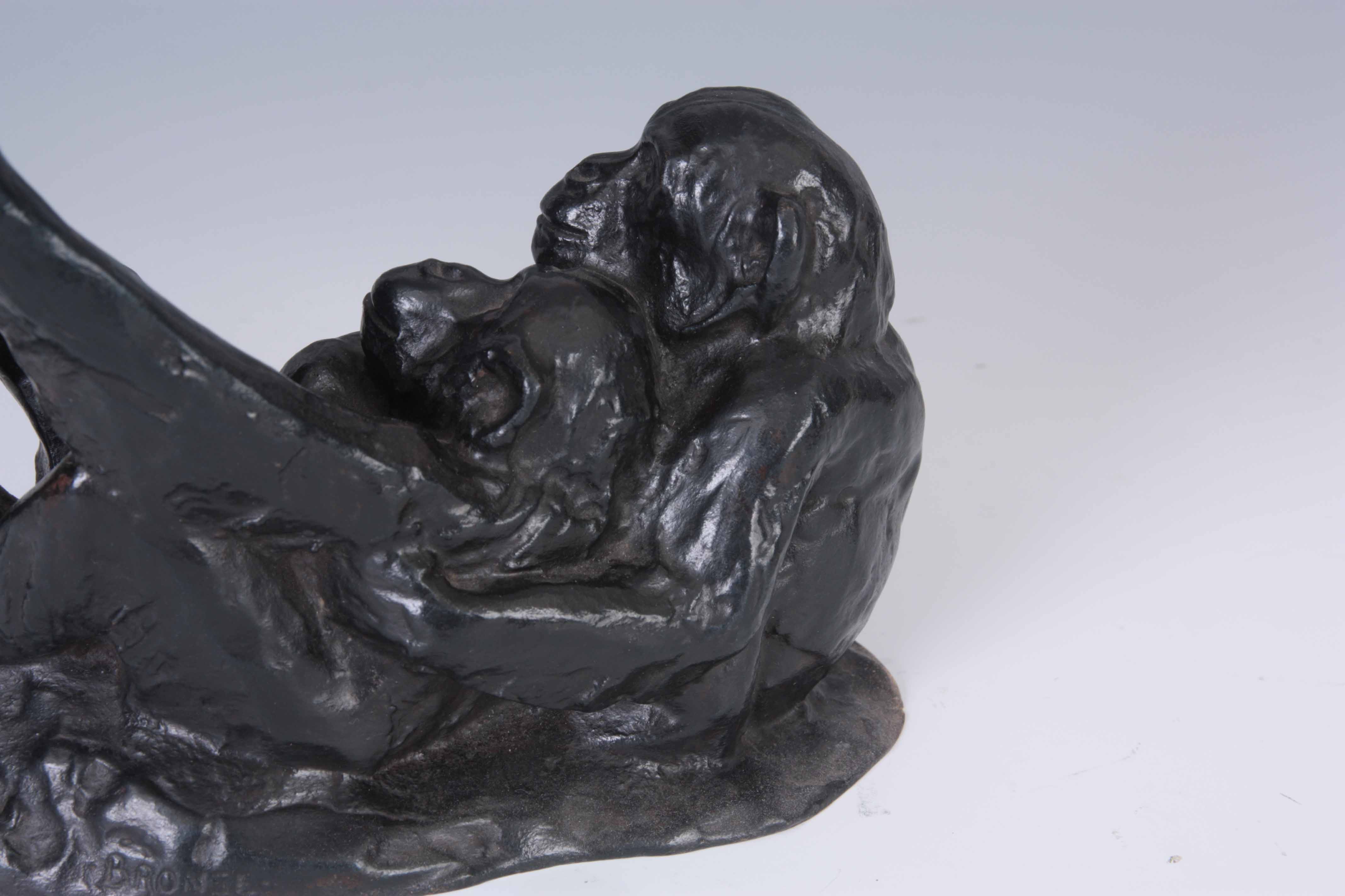 IRENEE RENE RICHARD. A 1930's FRENCH PATINATED BRONZE SCULPTURE modelled as two playful monkeys - Image 8 of 9