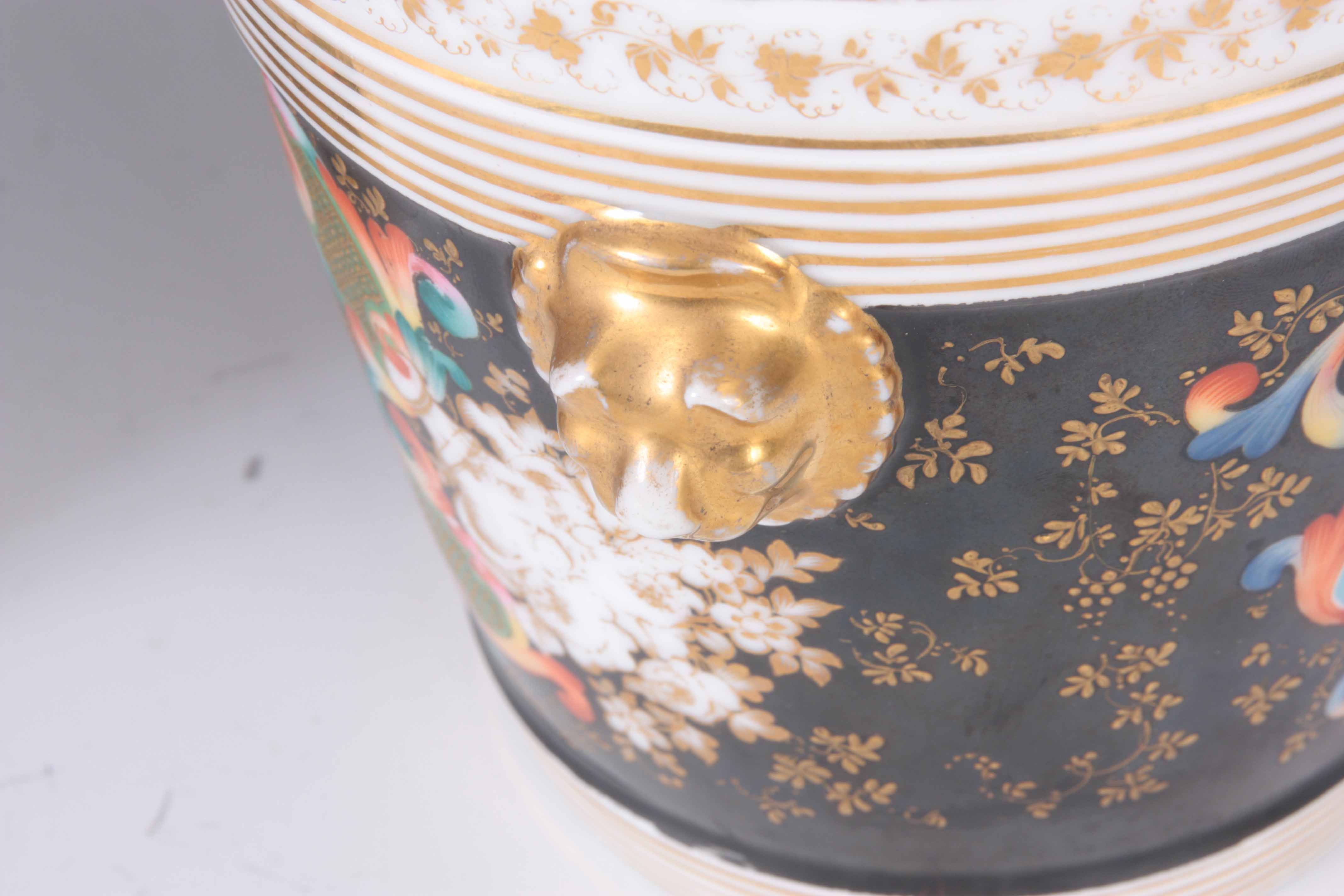 A PAIR OF 19TH CENTURY PARIS PORCELAIN ICE PAILS decorated with flowers with gilt lions mask handles - Image 4 of 7