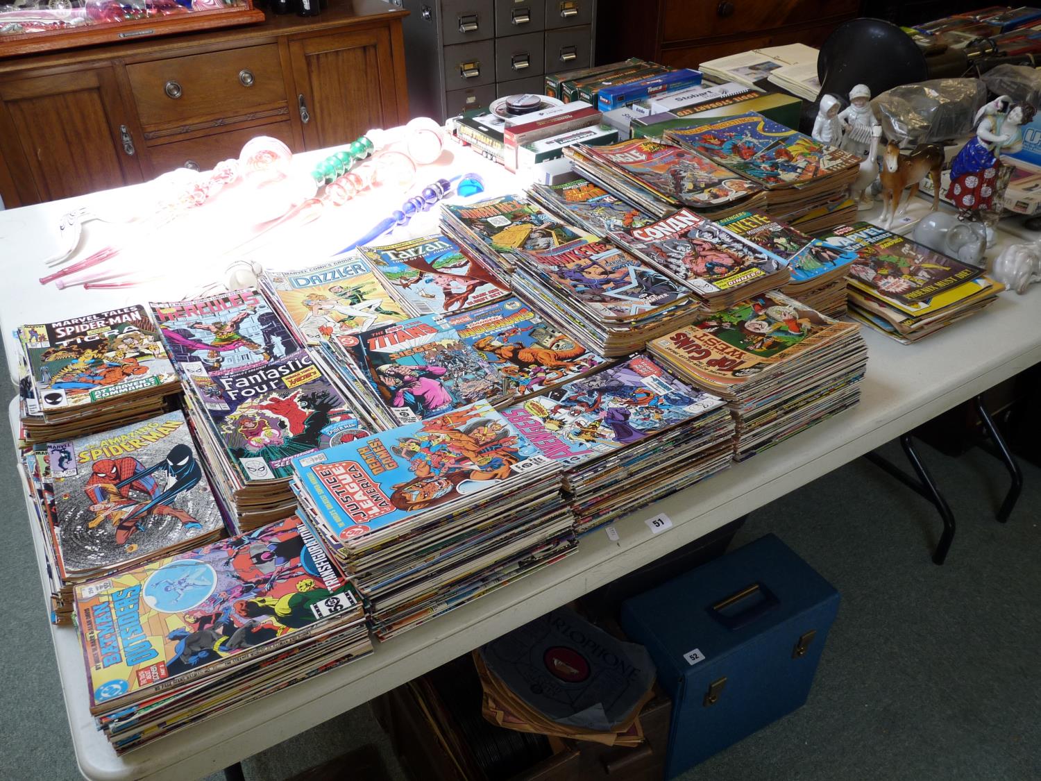 Very large collection of DC and Marvel Comics of various Ages