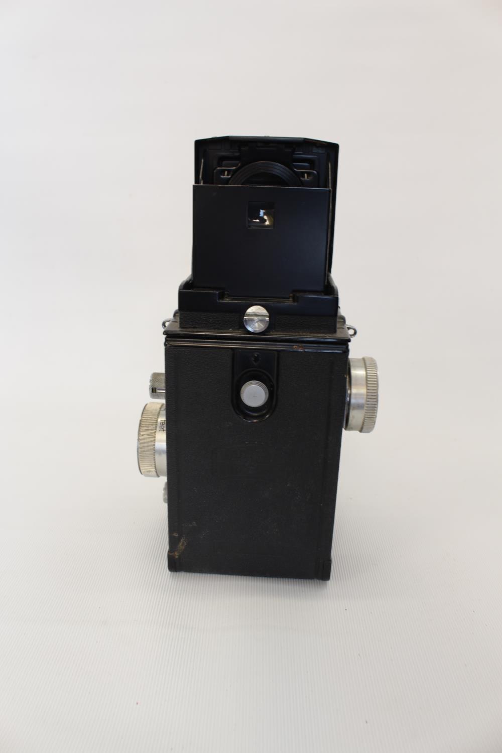 Zeiss Ikon Ikoflex twin reflex camera with brown leather fitted case marked 1249/16 - Image 4 of 5