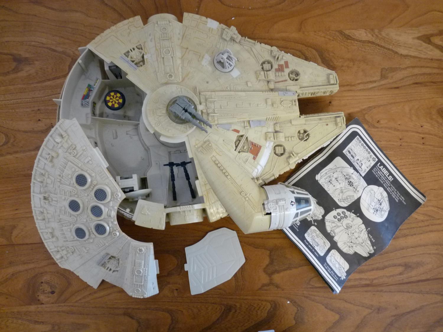 Star Wars The Empire Strikes Back Boxed Palitoy Millenium Falcon Spaceship Cat No. 33364 C.1977 - Image 2 of 2