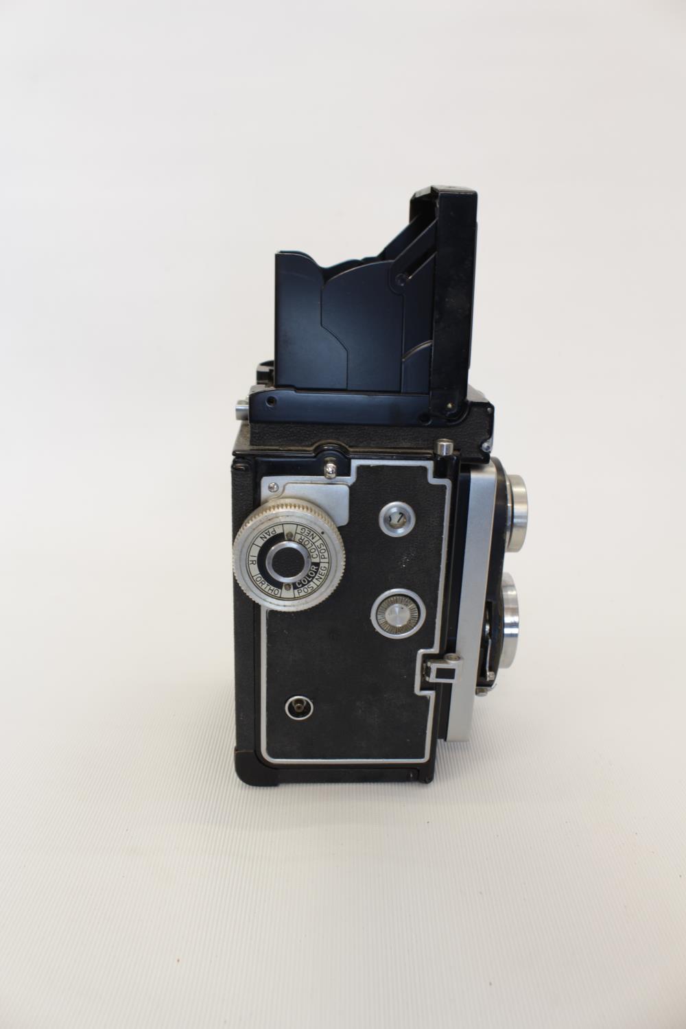 Zeiss Ikon Ikoflex twin reflex camera with brown leather fitted case marked 1249/16 - Image 2 of 5