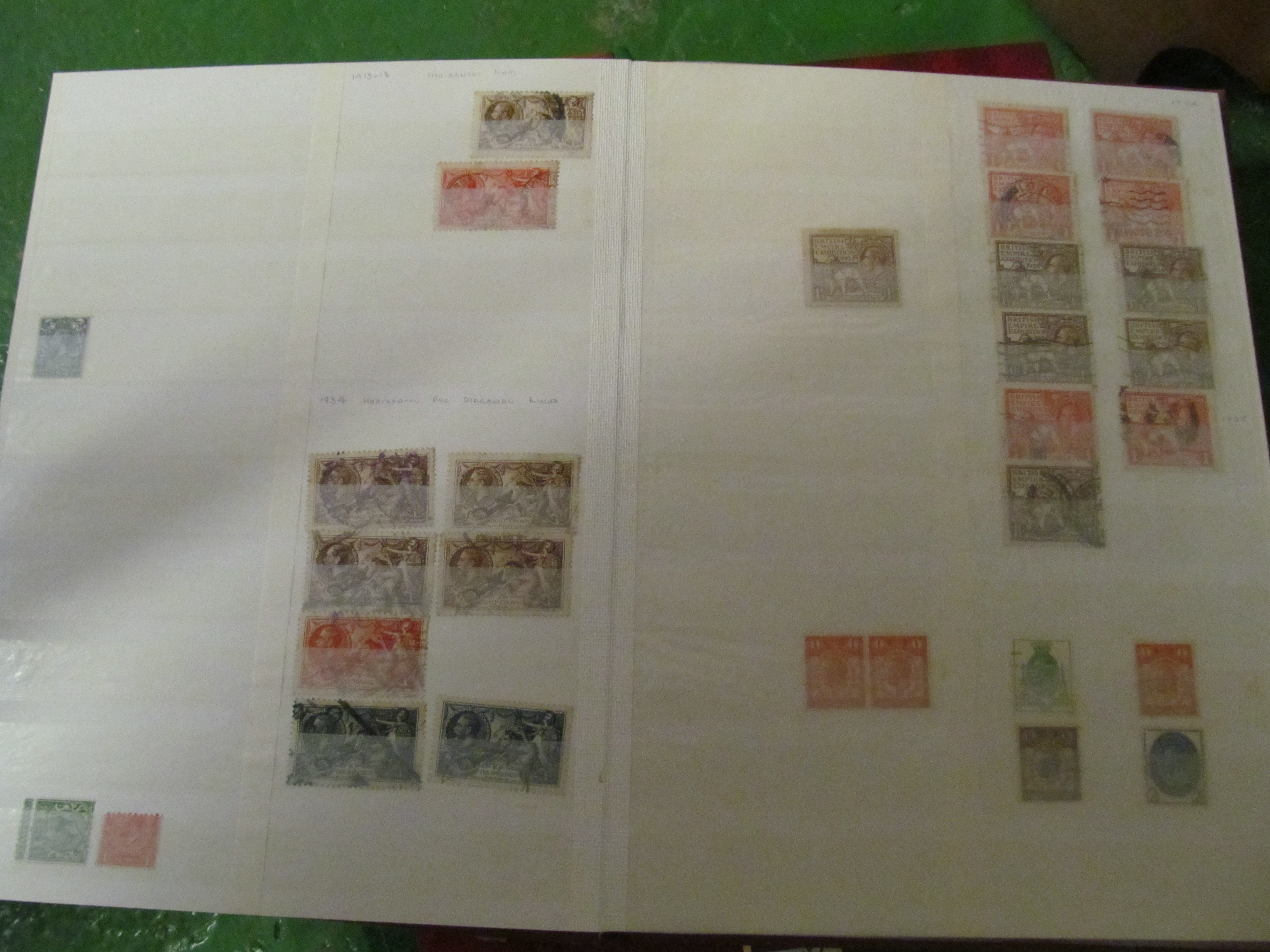 Five Great Britain stamp albums - Bild 7 aus 9