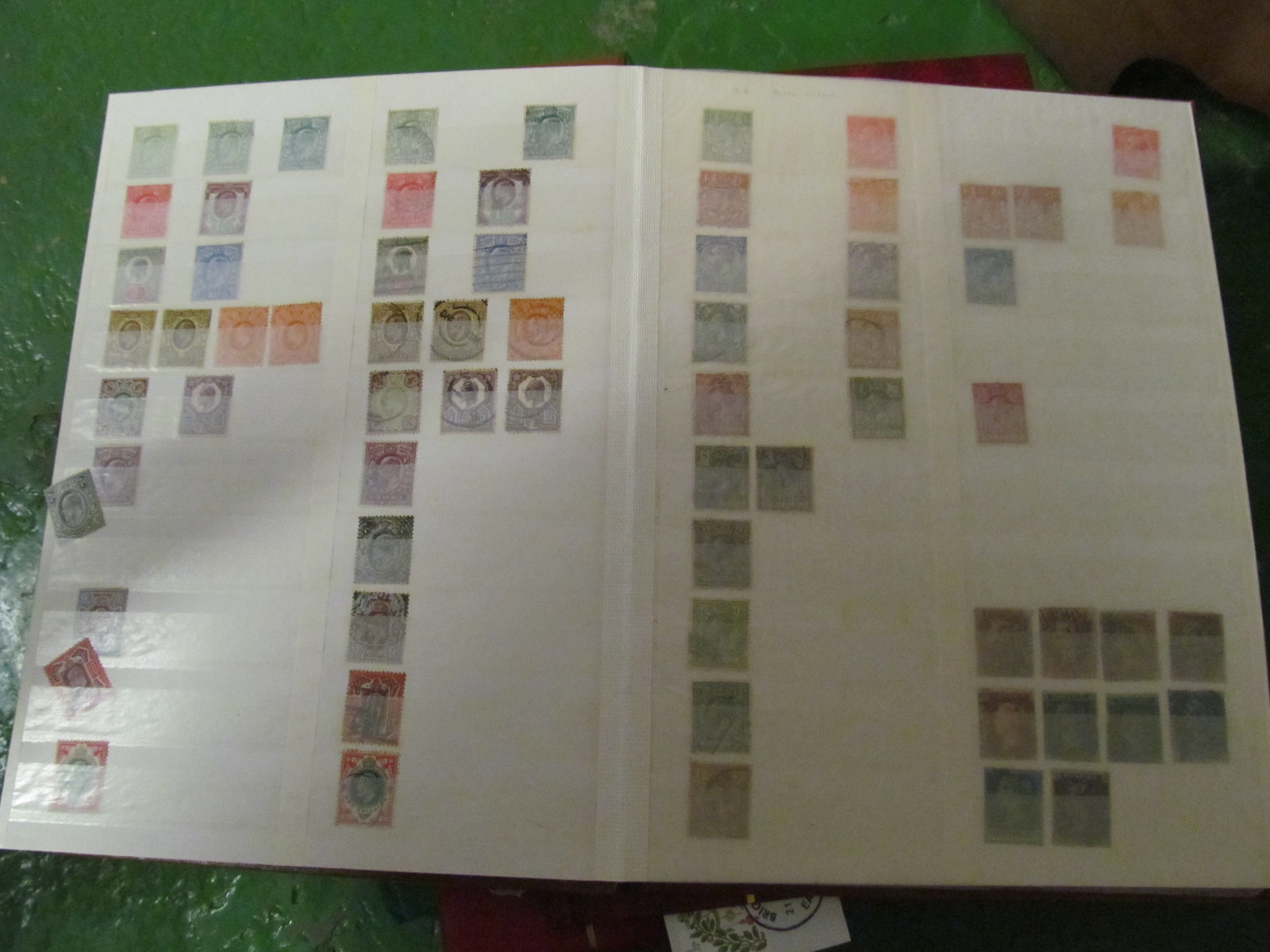 Five Great Britain stamp albums - Bild 6 aus 9